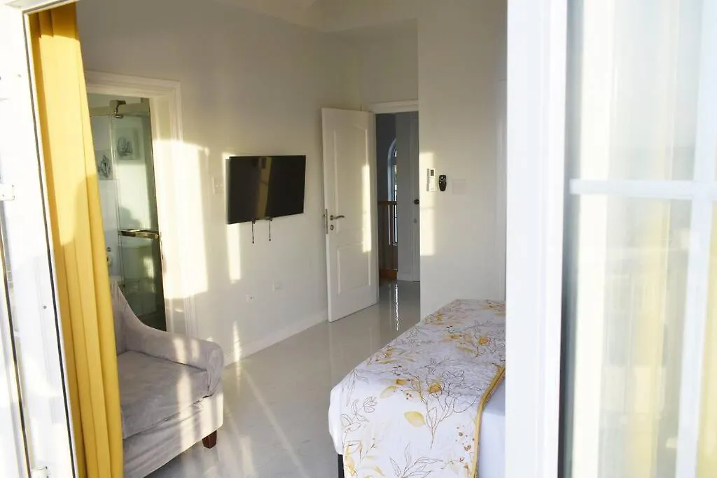 Irie Vibes Ocean View Villa Negril Holiday home